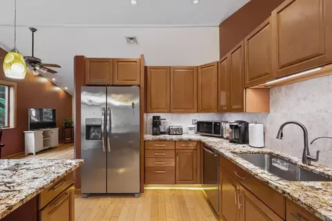Kitchen - 2 Quincy Dr, Derry, NH 03038 photo 2 of 3