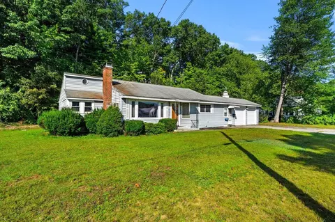 70 Newgate Cir, Manchester, NH 03102