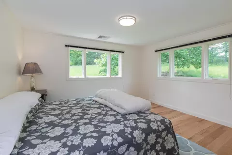 Bedroom - 180 Drinkwater Rd, Kensington, NH 03833 photo 6 of 10