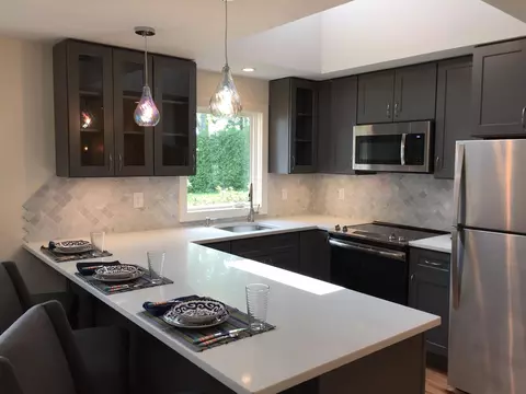Kitchen - 180 Drinkwater Rd, Kensington, NH 03833 photo 7 of 11