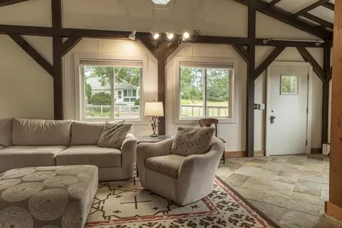 Living - 180 Drinkwater Rd, Kensington, NH 03833 photo 6 of 7