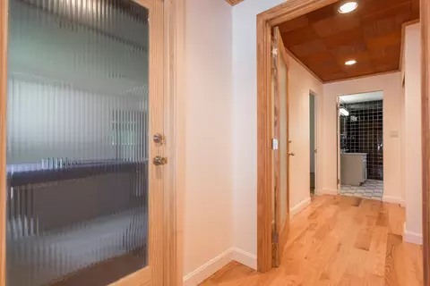 Entry Way - 180 Drinkwater Rd, Kensington, NH 03833 photo 3 of 3
