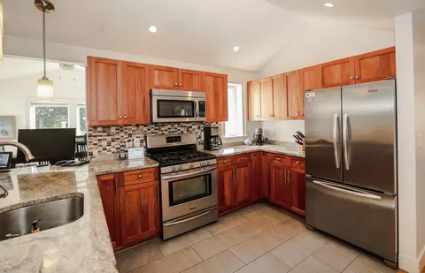 Kitchen - 29 Depot Rd, Hampton Falls, NH 03844 photo 2 of 2