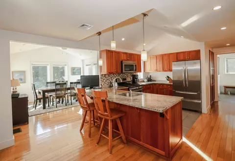 Kitchen - 29 Depot Rd, Hampton Falls, NH 03844 photo 1 of 2