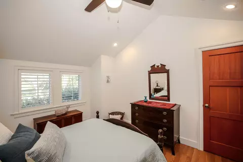 Bedroom - 29 Depot Rd, Hampton Falls, NH 03844 photo 5 of 7