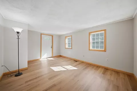 Living - 9 Zapora Dr, Hooksett, NH 03106 photo 1 of 4