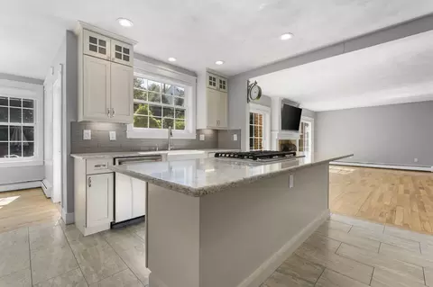 Kitchen - 16 Rocky Ln, Epping, NH 03042 photo 3 of 4