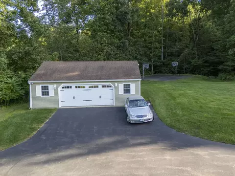 Exterior - 16 Rocky Ln, Epping, NH 03042 photo 5 of 8