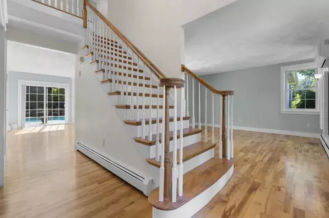 Entry Way - 16 Rocky Ln, Epping, NH 03042 photo 2 of 4