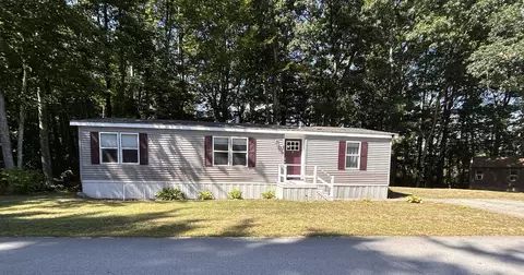 25 Third St, Barrington, NH 03825