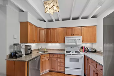 Kitchen - 2 Lower Highlands Rd # C, Dover, VT 05356 photo 2 of 3