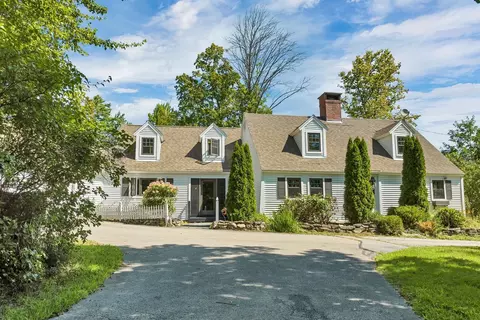 61 Old Settlers Ln, Wakefield, NH 03887