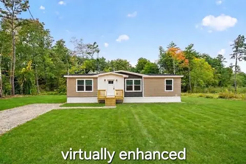 9 Loring Ave, Farmington, NH 03835