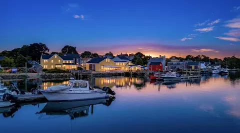 15 Pickering Ave, Portsmouth, NH 03801