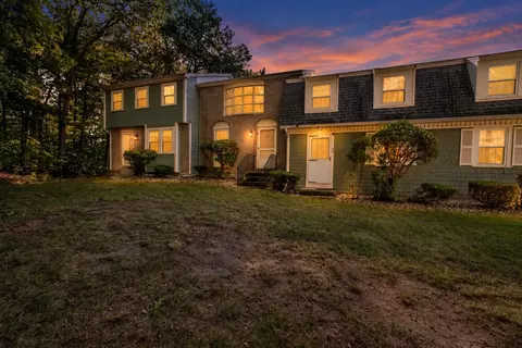 67 Cannongate Iii Rd, Nashua, NH 03063
