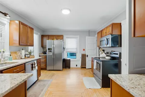 577-581 S Beech St, Manchester, NH 03103