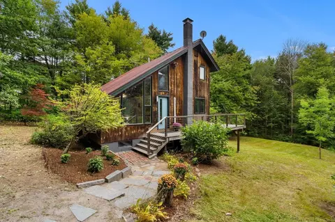 799 Craney Hill Rd, Henniker, NH 03242