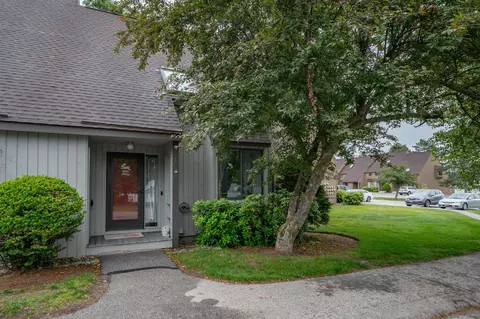 1 Harwich Ct, Merrimack, NH 03054