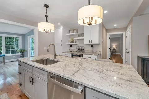 Kitchen - 19 Granite Rdg, Meredith, NH 03253 photo 3 of 4
