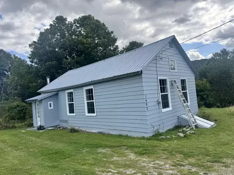 1402 Montgomery Rd, Berkshire, VT 05447
