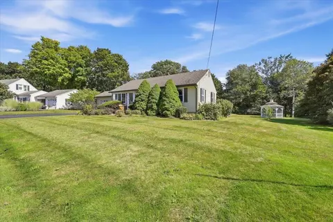 Exterior - 18 Crescent Ave, Dover, NH 03820 photo 15 of 19