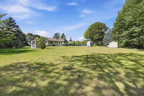 Exterior - 18 Crescent Ave, Dover, NH 03820 photo 7 of 19