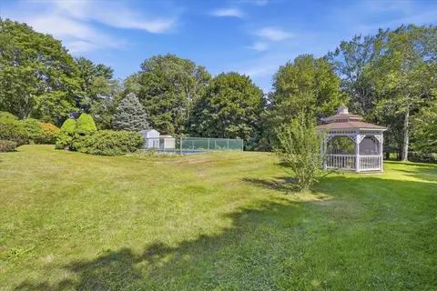 Exterior - 18 Crescent Ave, Dover, NH 03820 photo 6 of 19