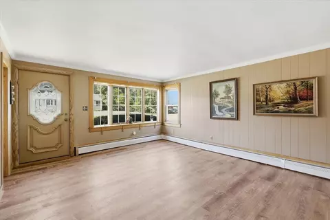 Living - 18 Crescent Ave, Dover, NH 03820 photo 3 of 3