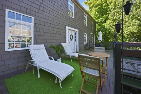 Exterior - 17 Thornton St, Derry, NH 03038 photo 9 of 11