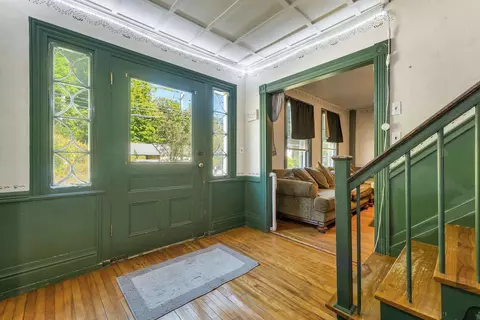 Entry Way - 5 Mountain Rd, Concord, NH 03301 photo 3 of 6