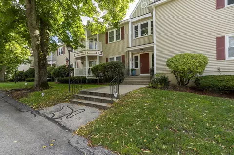 690 S Porter St #17, Manchester, NH 03103