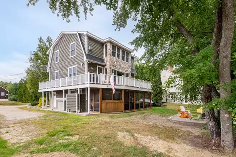 21 Myrtle Dr, Moultonborough, NH 03254