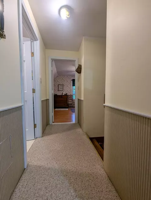 Entry Way - 974 County Rd, Walpole, NH 03608 photo 4 of 4
