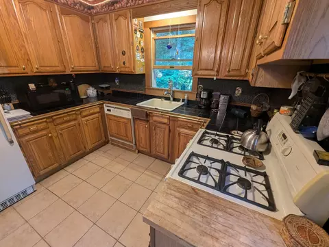 Kitchen - 974 County Rd, Walpole, NH 03608 photo 3 of 4