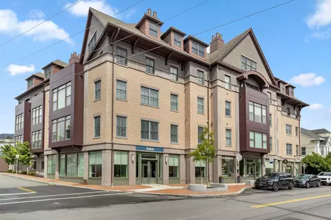 51 Islington St #303, Portsmouth, NH 03801