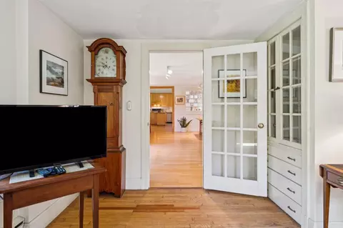 Entry Way - 7 Conant Rd, Hanover, NH 03755 photo 3 of 7
