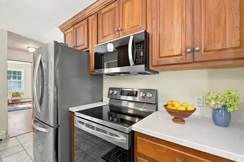 Kitchen - 4 Clough St, Bow, NH 03304 photo 2 of 5