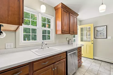 Kitchen - 4 Clough St, Bow, NH 03304 photo 5 of 5