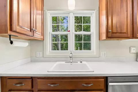 Kitchen - 4 Clough St, Bow, NH 03304 photo 3 of 5
