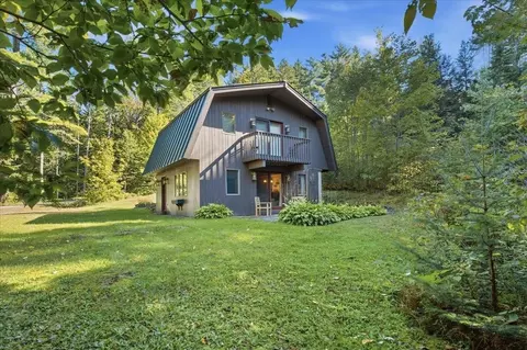 14 Roberts Rd, Londonderry, VT 05148