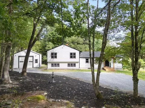 172 Franklin Rd, Vernon, VT 05354