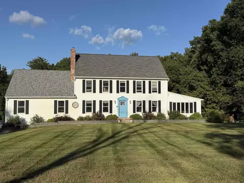 Exterior - 163 Exeter Rd, Hampton Falls, NH 03844 photo 2 of 6