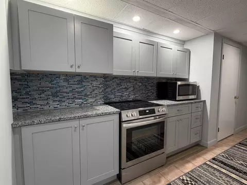 Kitchen - 163 Exeter Rd, Hampton Falls, NH 03844 photo 3 of 3