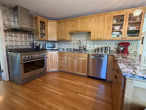 Kitchen - 163 Exeter Rd, Hampton Falls, NH 03844 photo 2 of 3