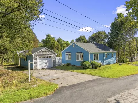 4 Pearl St, Somersworth, NH 03878