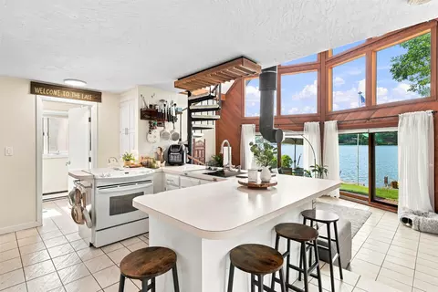 Kitchen - 21 Oak St, Windham, NH 03087 photo 1 of 2