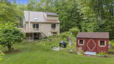 Exterior - 2 5 Cunningham Dr, Derry, NH 03038 photo 14 of 15