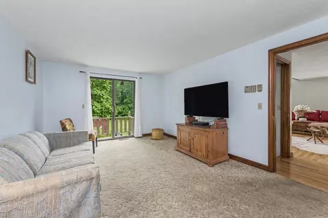 Living - 2 5 Cunningham Dr, Derry, NH 03038 photo 4 of 6