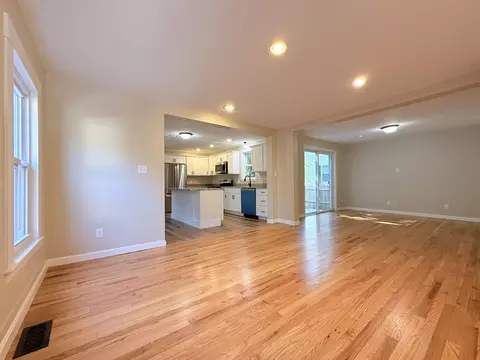 Living - 23 Jackson St, Concord, NH 03301 photo 1 of 5