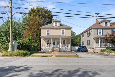 22 Taylor St, Manchester, NH 03103